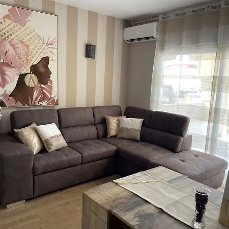 Luxury Fronte Piscina Mareverde A&v