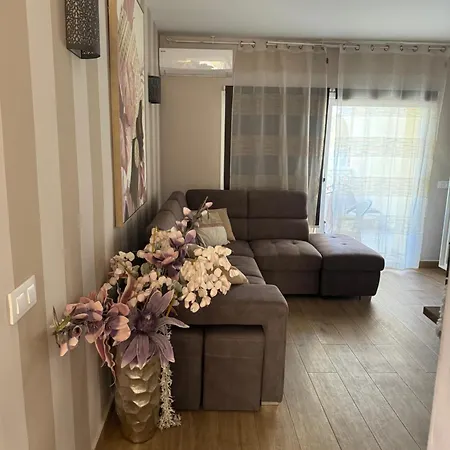 Apartment Luxury Fronte Piscina Mareverde A&v